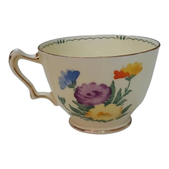 Vintage Crown Staffordshire Teacup and Saucer Set-1930s Floral Pattern Gold Trim - Picture 4 of 13